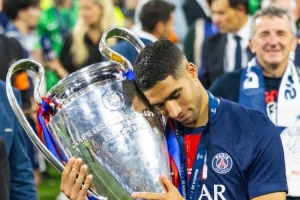 星空体育官网-阿什拉夫社媒庆祝夺冠：载入史册的首座欧冠奖杯！❤️