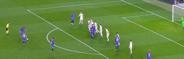 星空体育官网-【欧联杯】弗伦基·德容中柱 巴萨主场平加拉塔萨雷